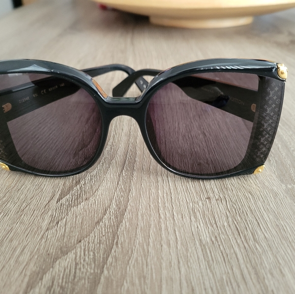 Louis Vuitton sunglasses in the mood for love - Picture 11 of 12